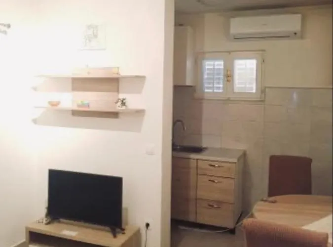 Veronika 아파트 Sukošan